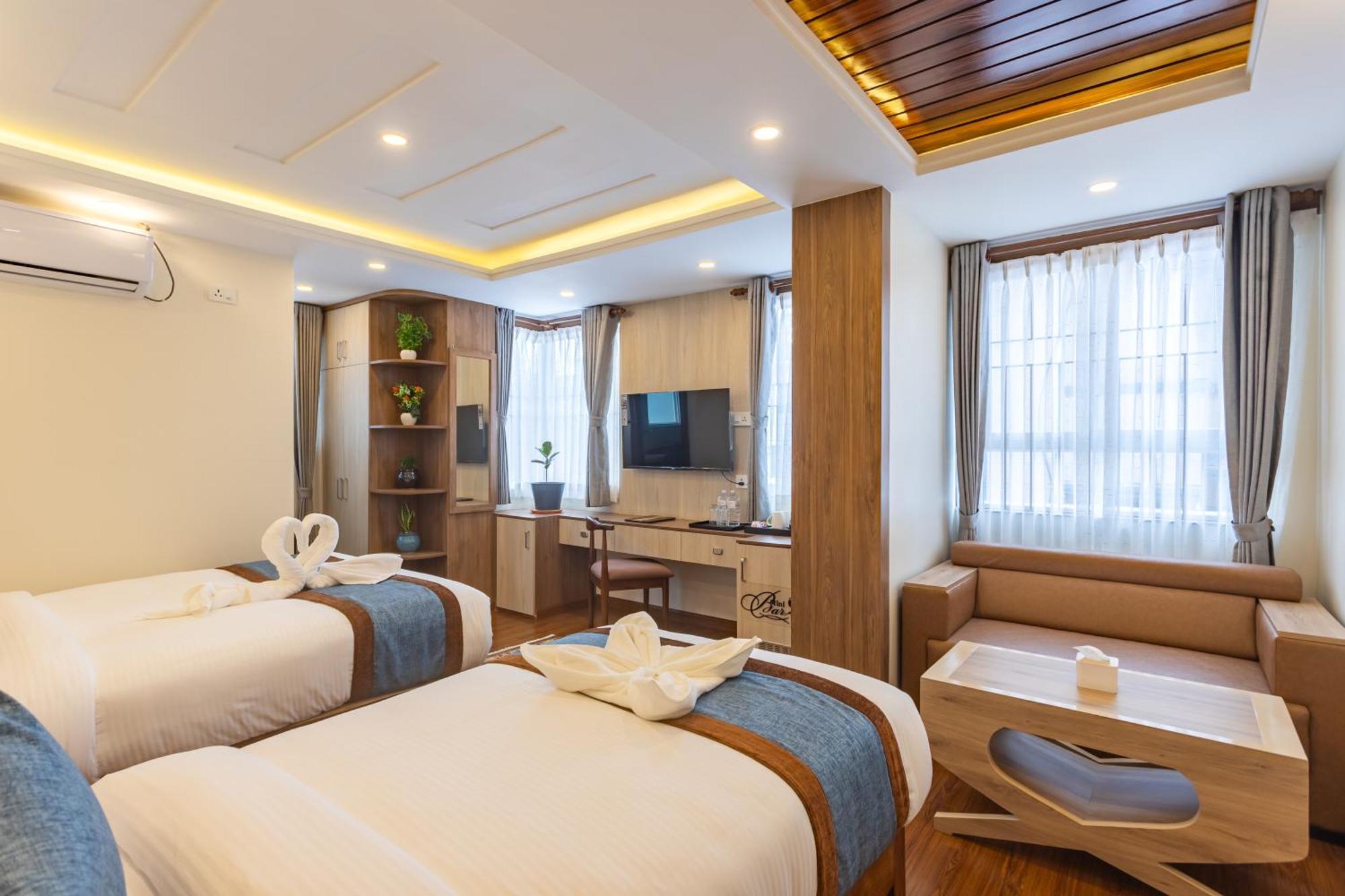Airport Diana Hotel Катманду Экстерьер фото