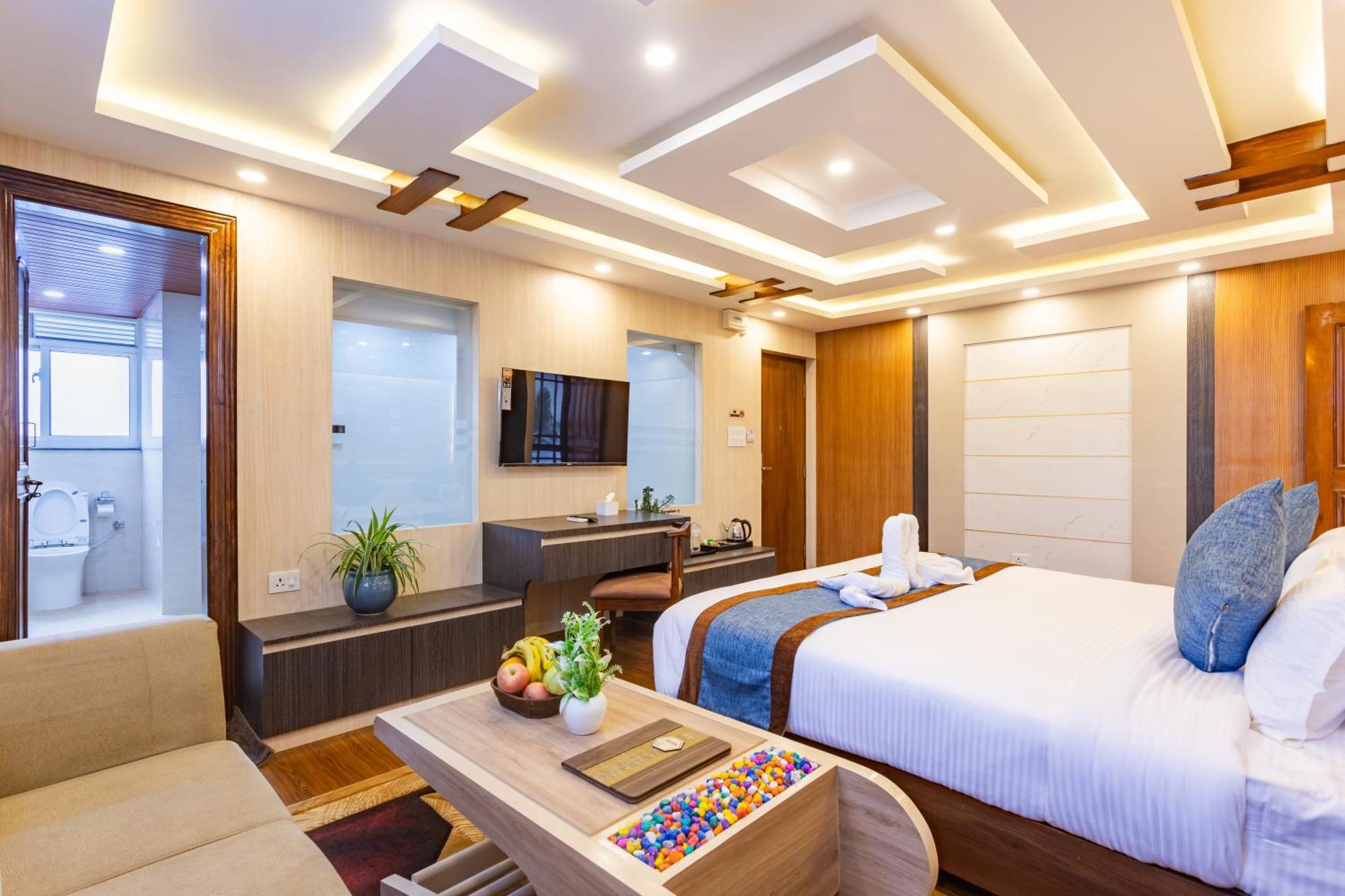 Airport Diana Hotel Катманду Экстерьер фото