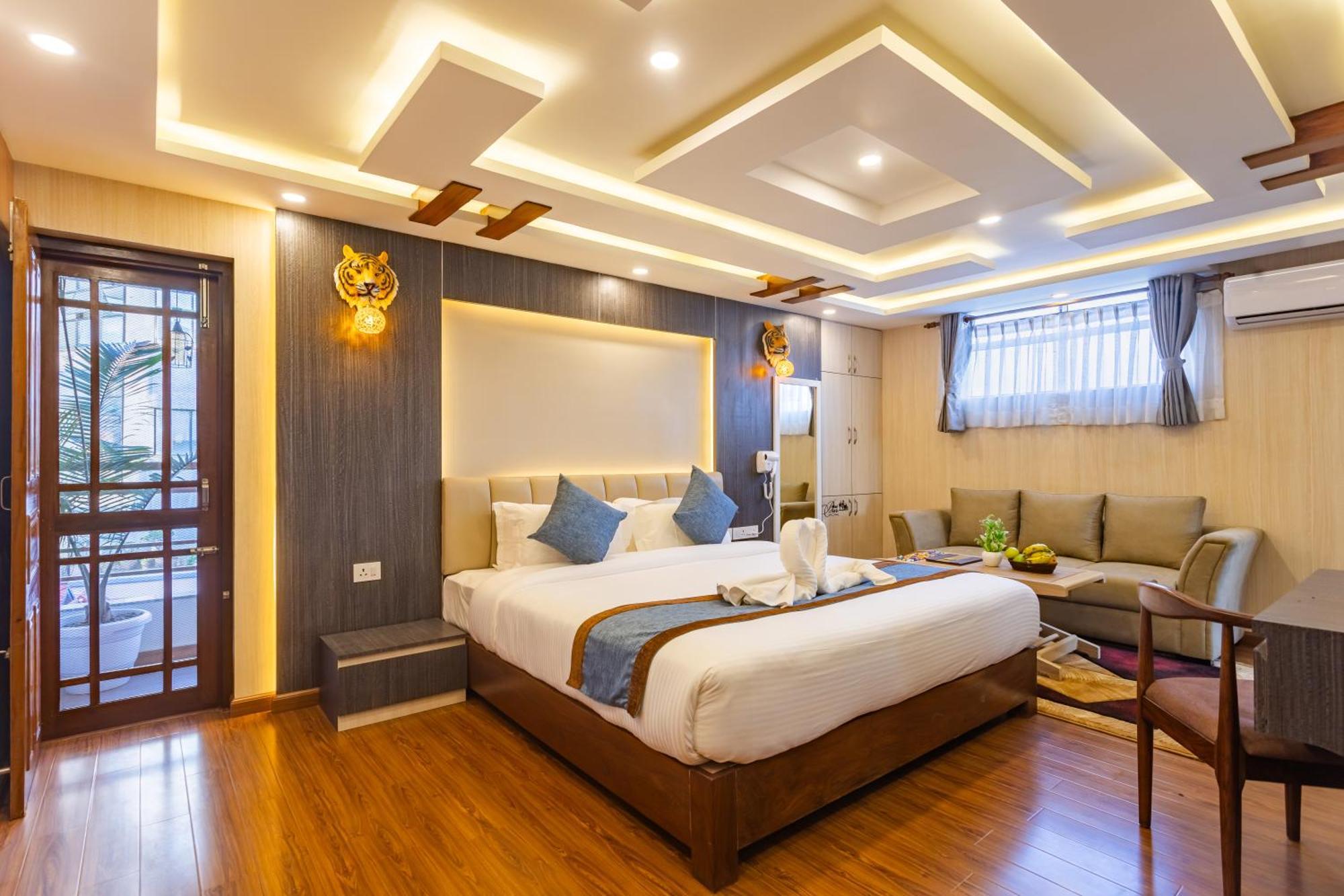 Airport Diana Hotel Катманду Экстерьер фото