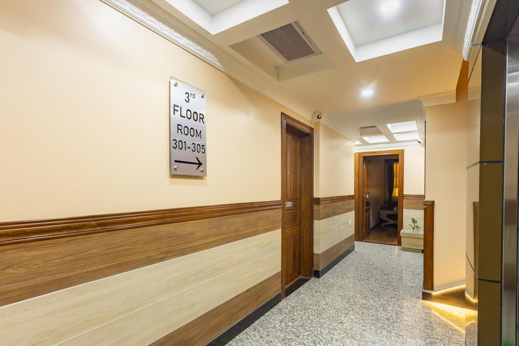 Airport Diana Hotel Катманду Экстерьер фото
