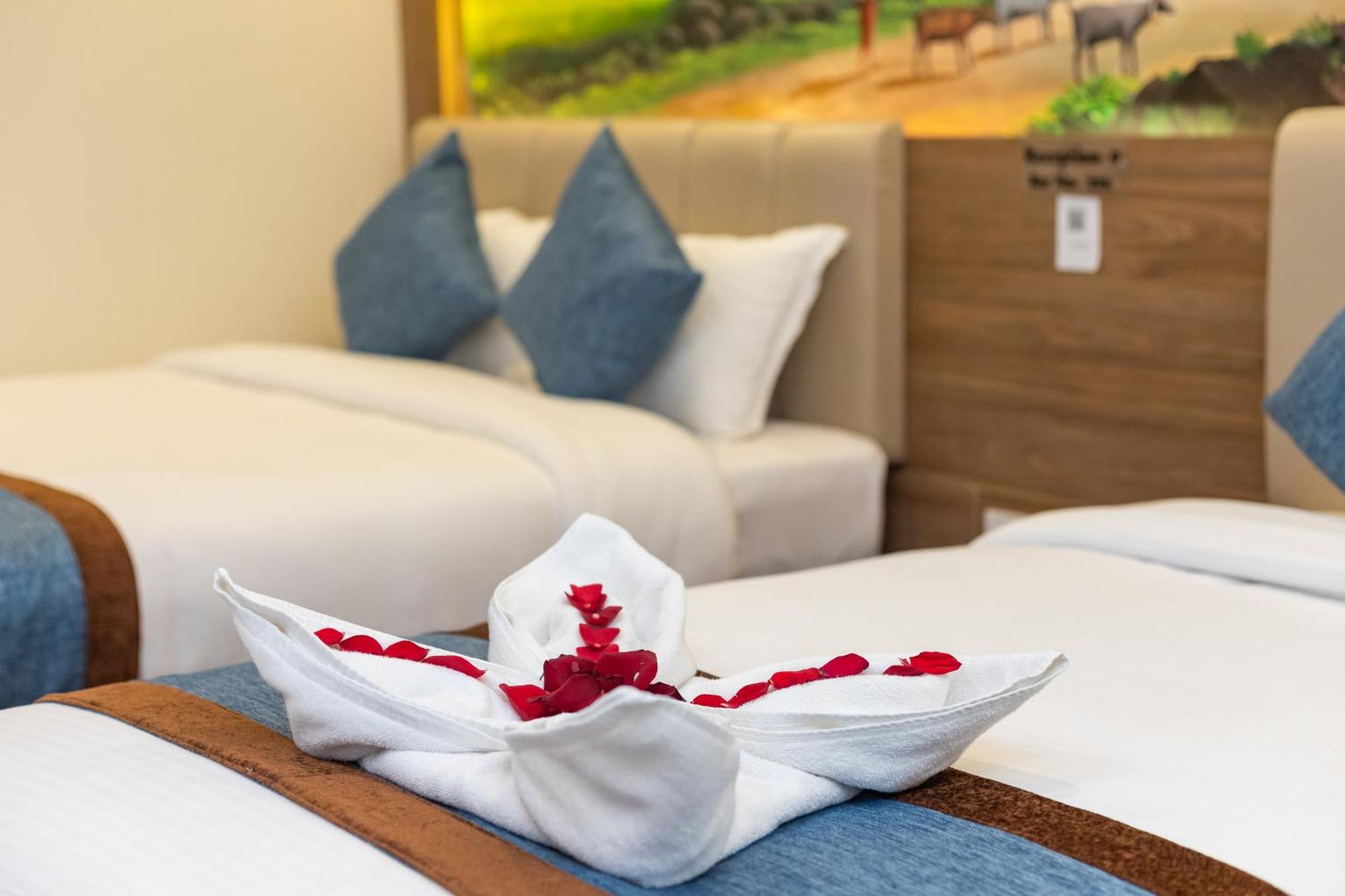 Airport Diana Hotel Катманду Экстерьер фото