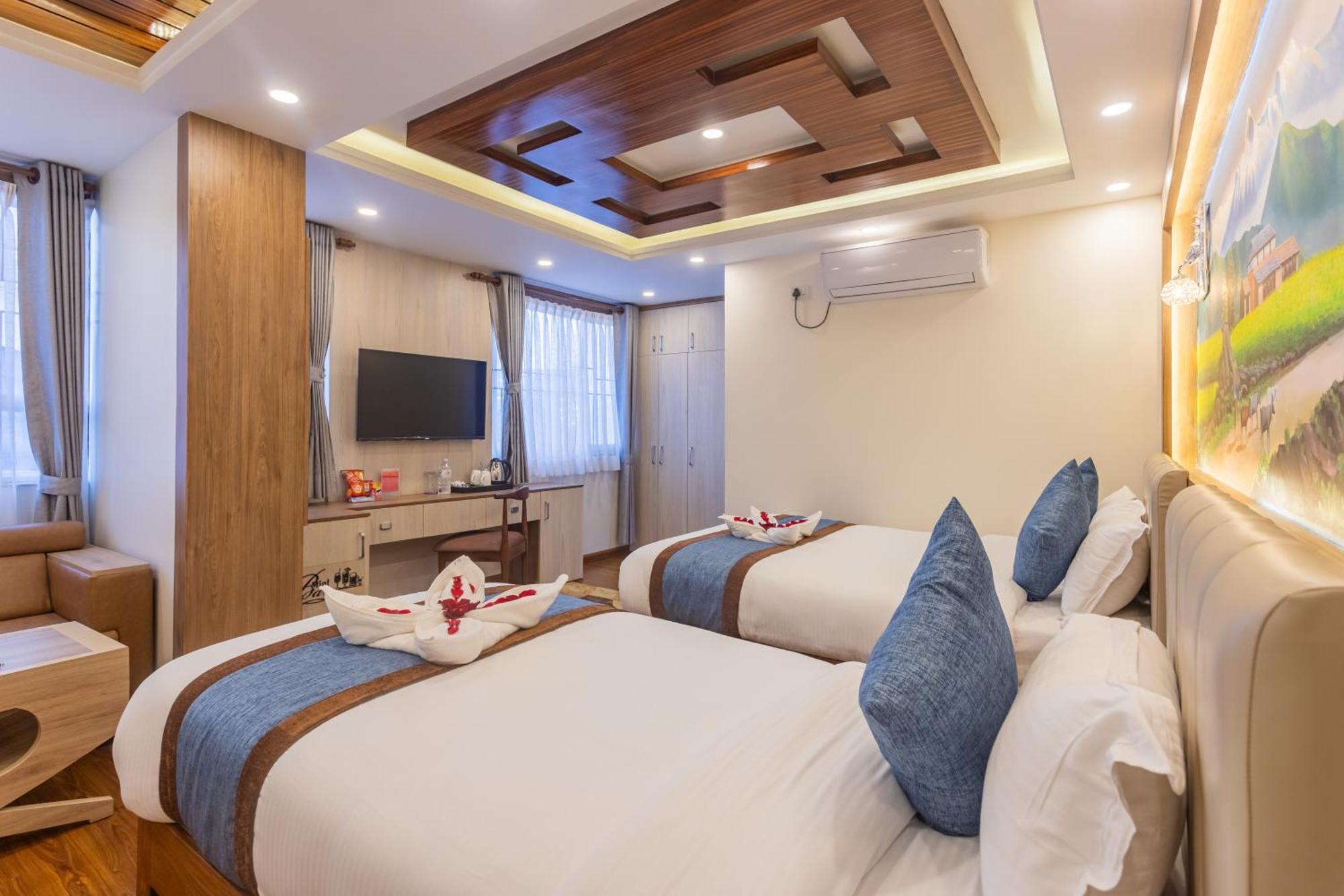 Airport Diana Hotel Катманду Экстерьер фото
