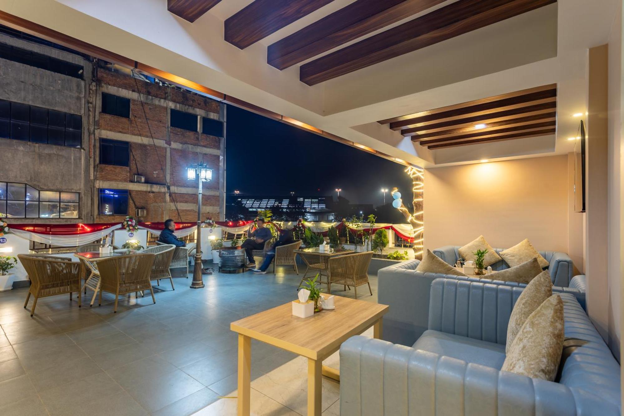 Airport Diana Hotel Катманду Экстерьер фото